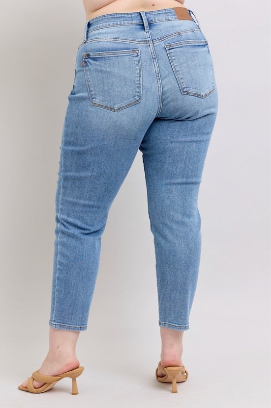 Judy Blue Mid-Rise Vintage Wash Slim Fit Jean